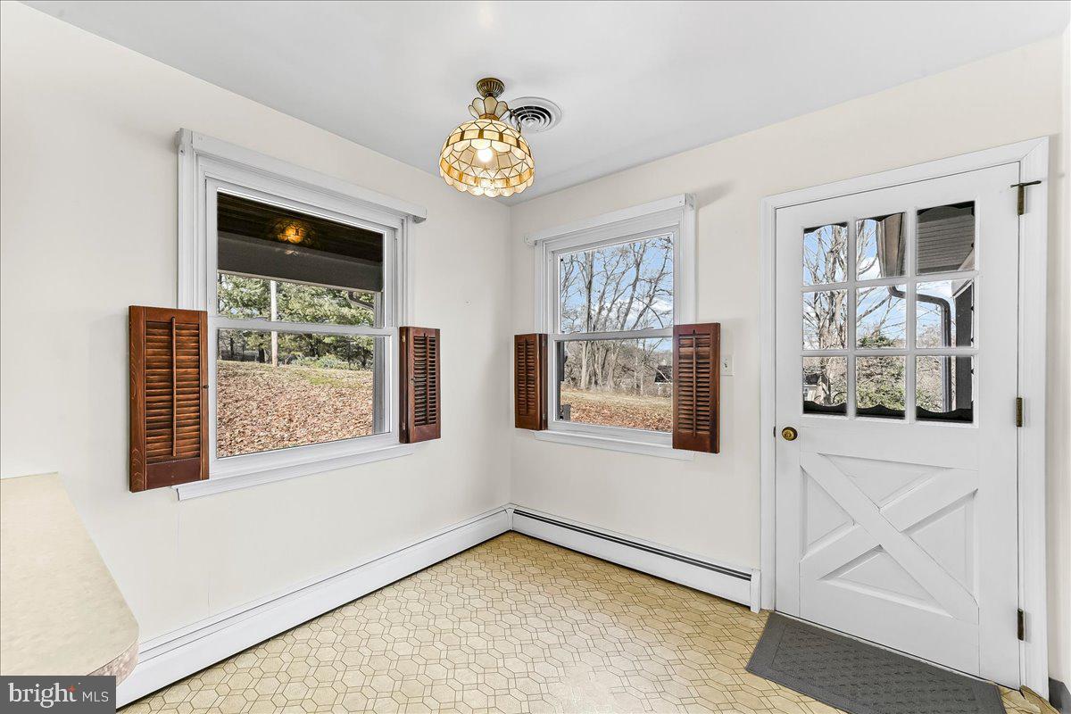 205 Northbank Road Landenberg, PA 19350 - Photo 14 of 45 Eat in Kitchen Area