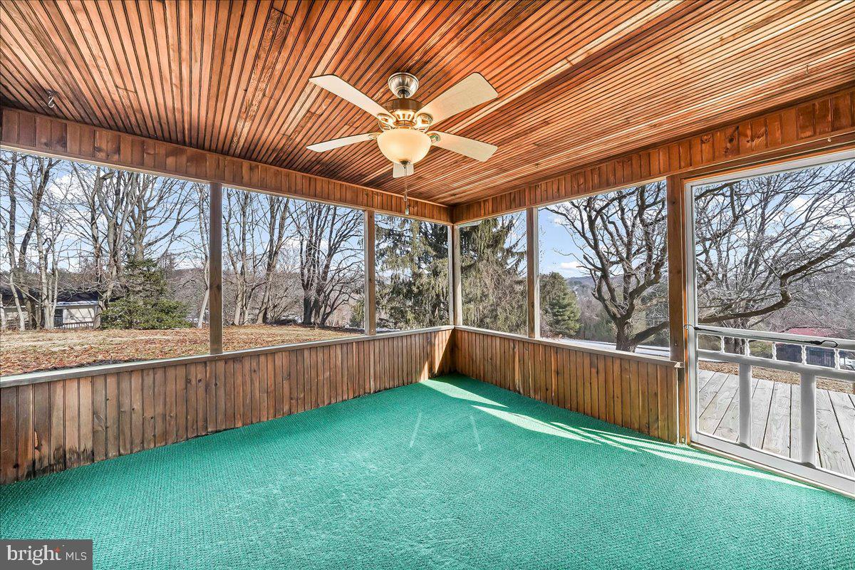 205 Northbank Road Landenberg, PA 19350 - Photo 17 of 45 Screened porch