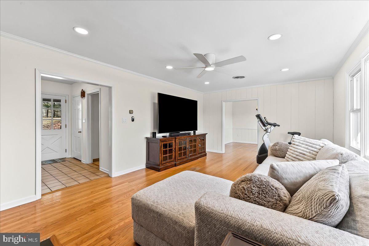 205 Northbank Road Landenberg, PA 19350 - Photo 9 of 45 Living Room