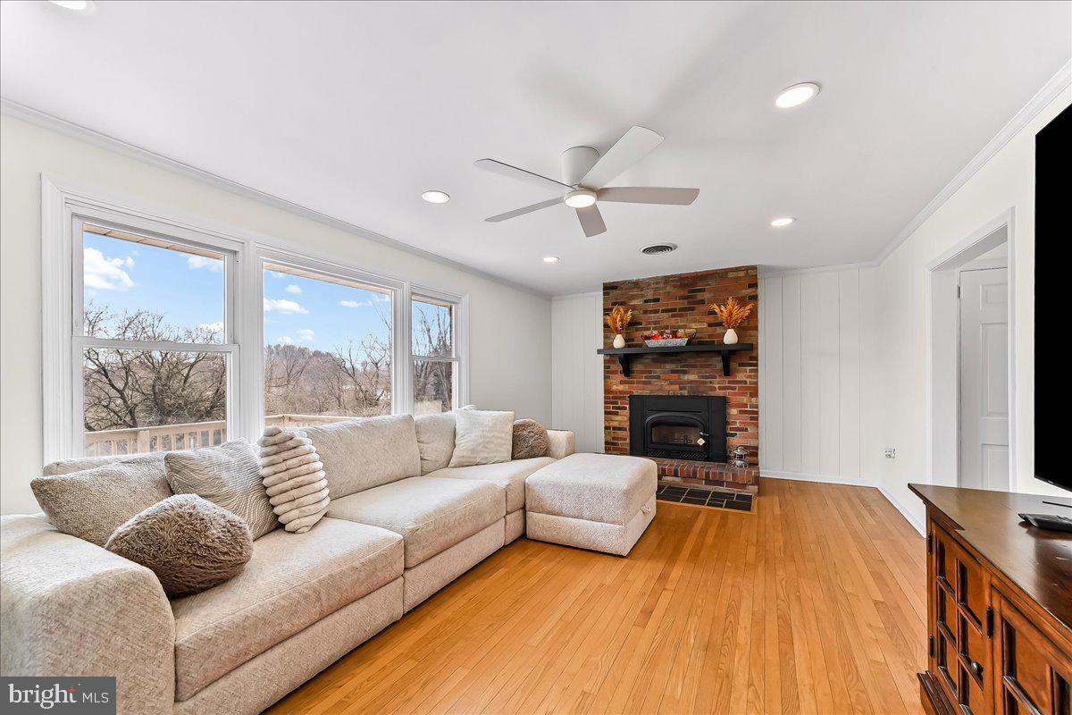 205 Northbank Road Landenberg, PA 19350 - Photo 10 of 45 Living Room