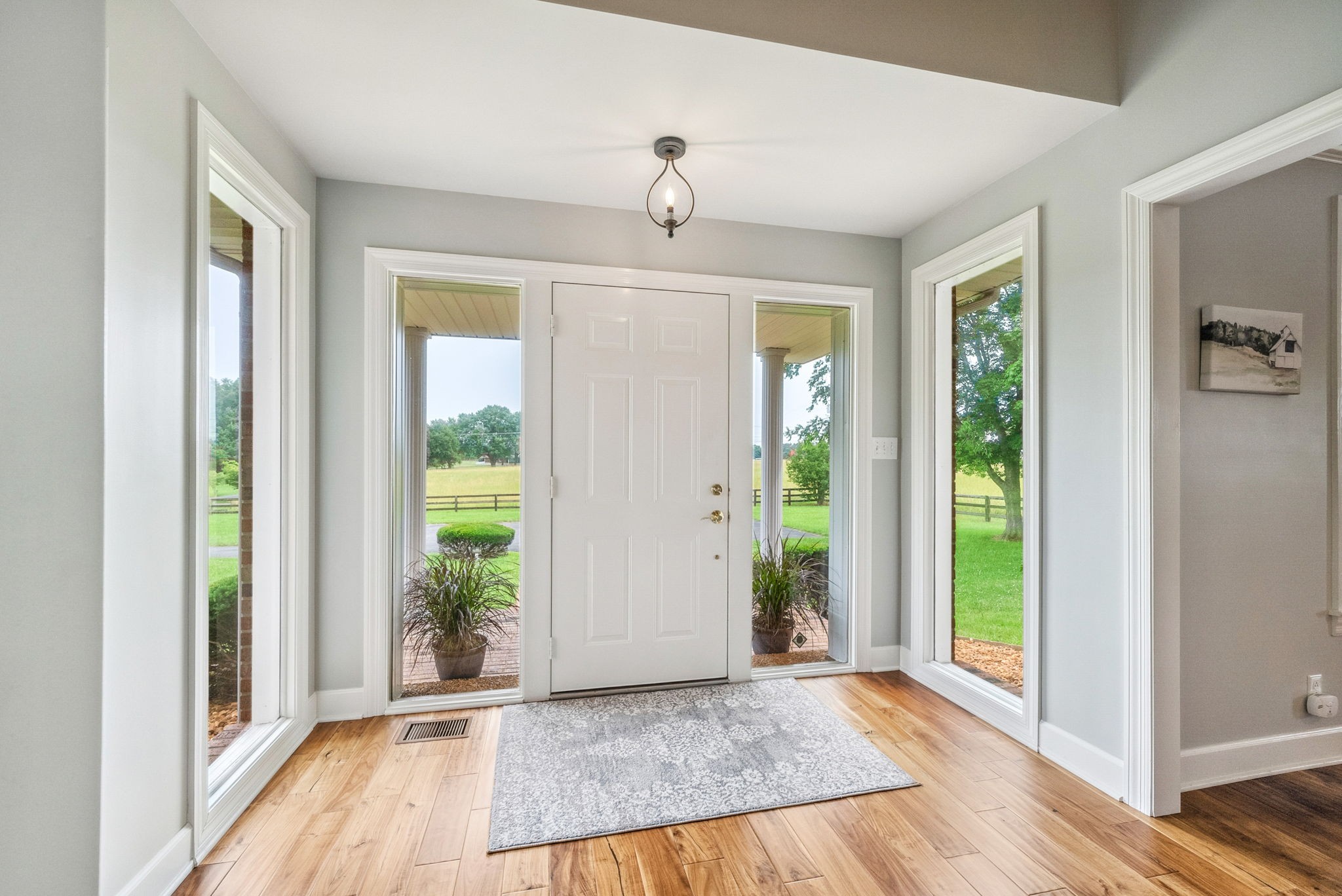 1010 Rossview Road Clarksville, TN 37043 - Photo 7 of 64 Gallery Image 7