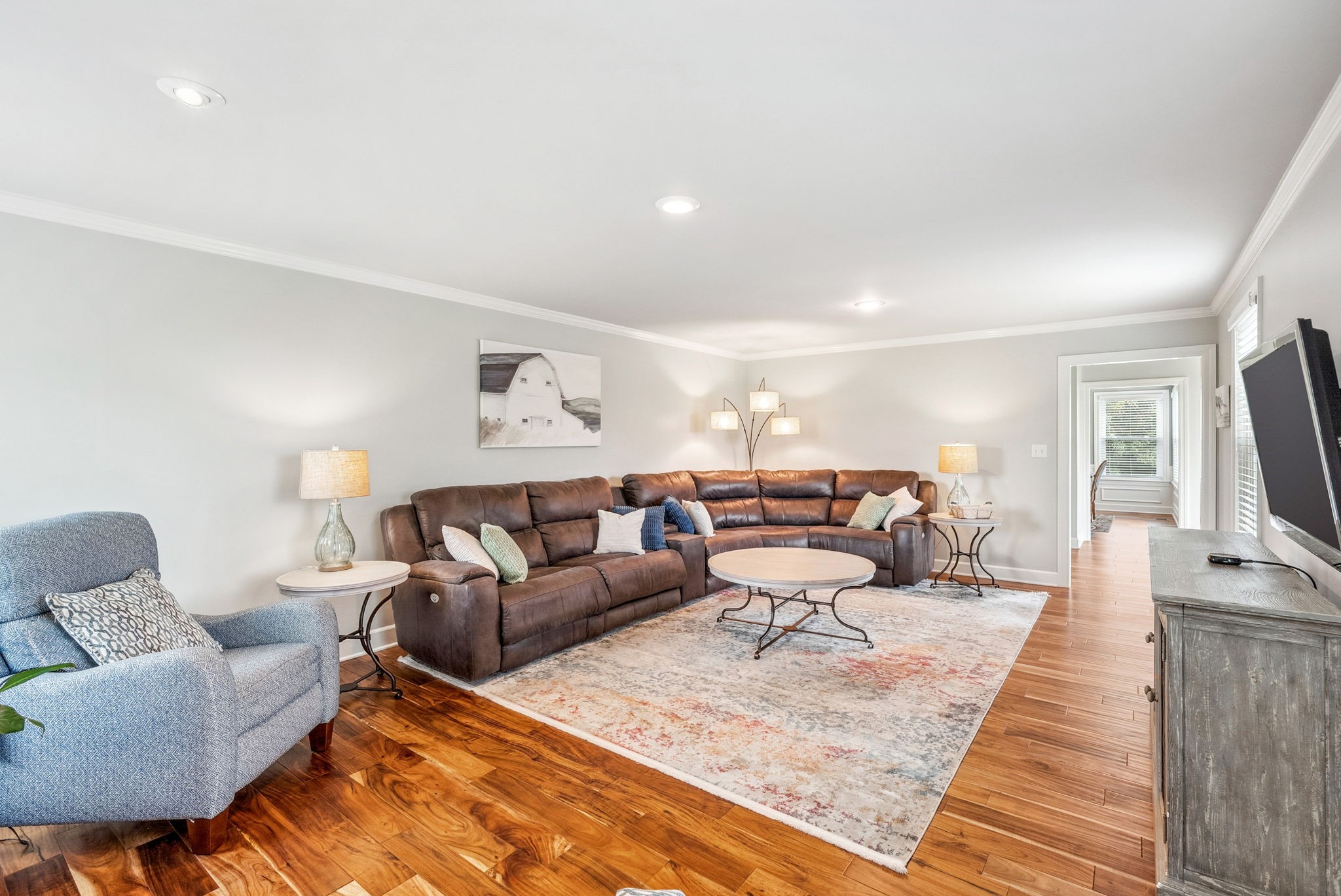 1010 Rossview Road Clarksville, TN 37043 - Photo 10 of 64 Gallery Image 10