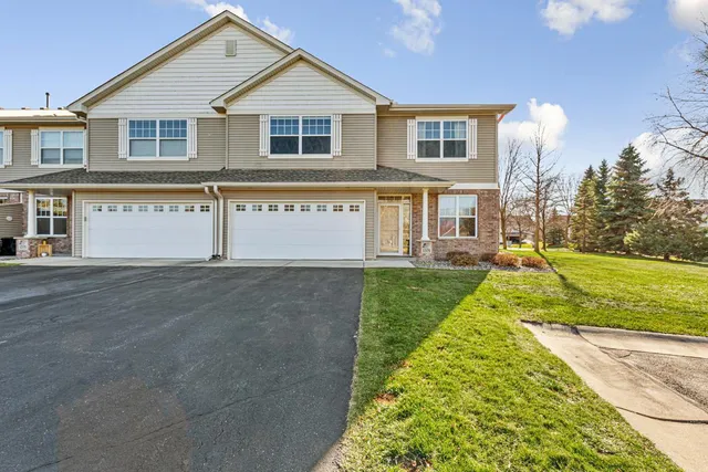 $279,900 | 1574 Independence Drive, Unit 701, Northfield, MN 55057