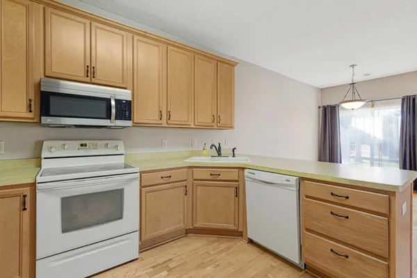 $279,900 | 1574 Independence Drive, Unit 701, Northfield, MN 55057