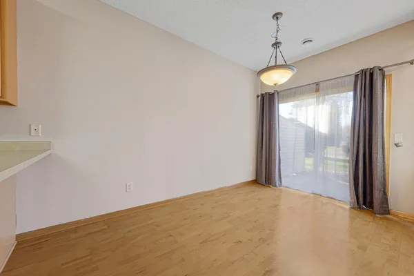 $279,900 | 1574 Independence Drive, Unit 701, Northfield, MN 55057