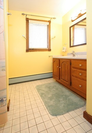 9 Laurine Road Peabody, MA 01960 - Photo 17 of 25 Gallery Image 17