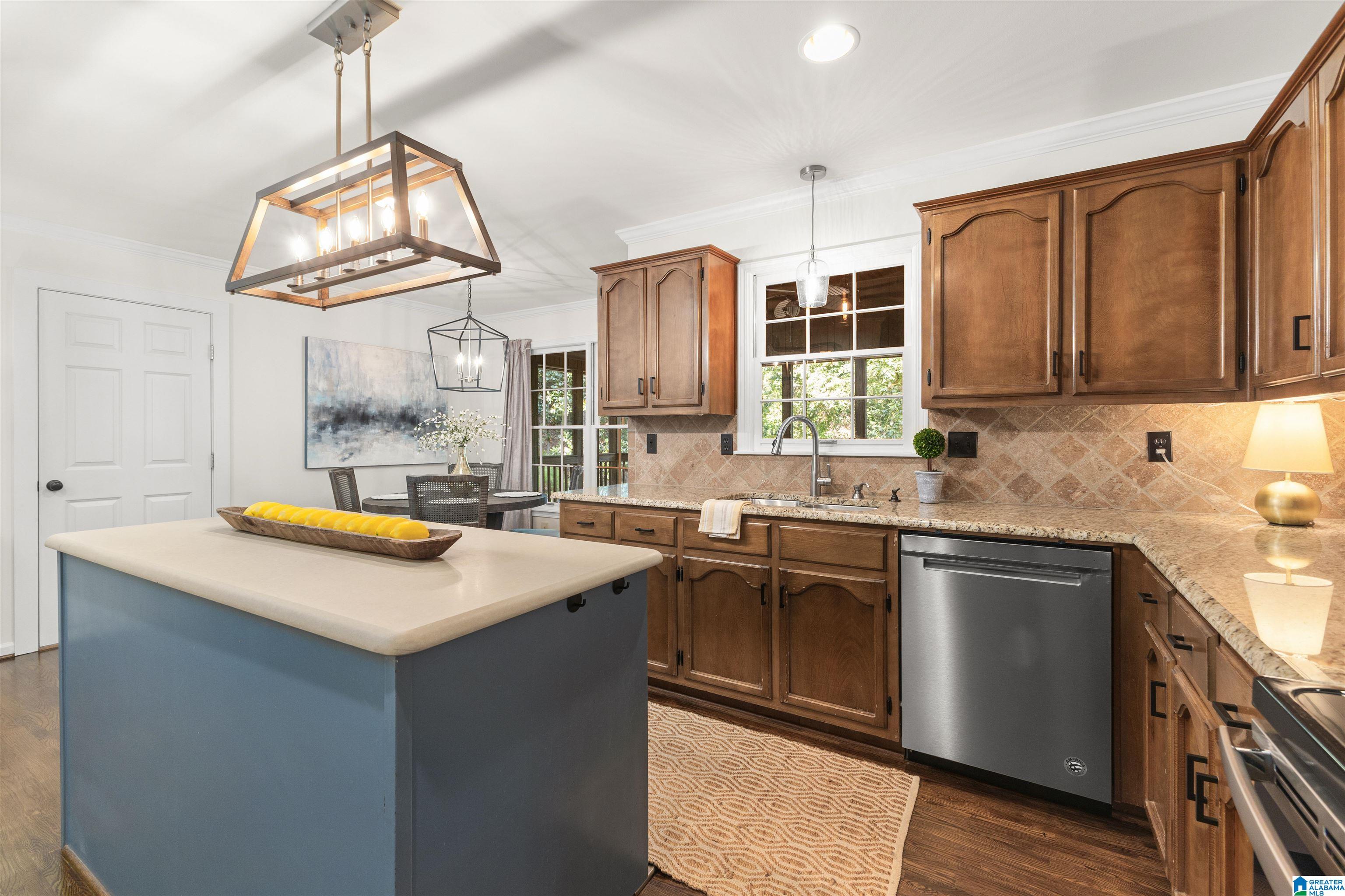 2429 High Bluff Road Vestavia Hills, AL 35216 - Photo 13 of 57 Gallery Image 13