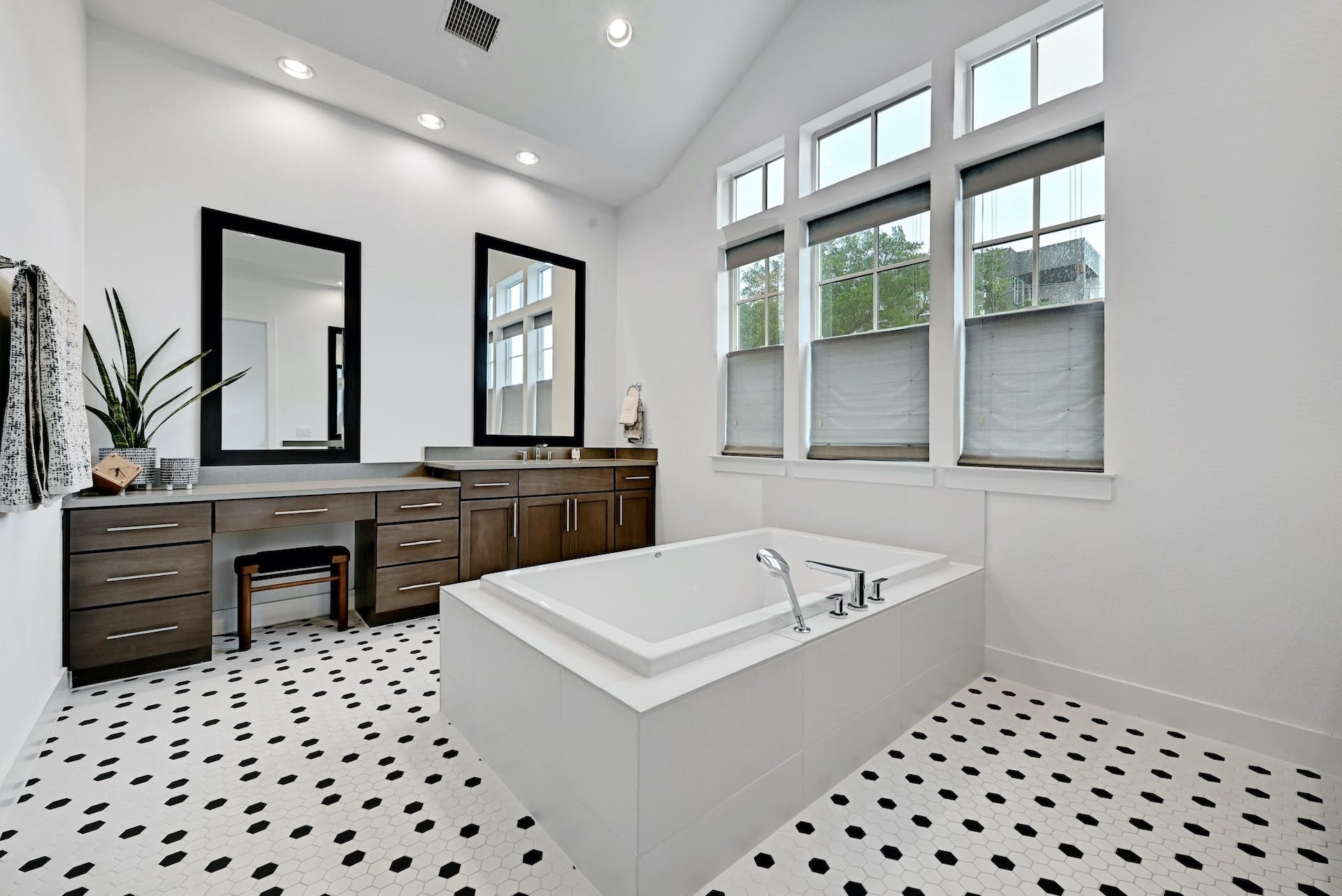 4806 Springdale Road Austin, TX 78723 - Photo 19 of 32 Gallery Image 19