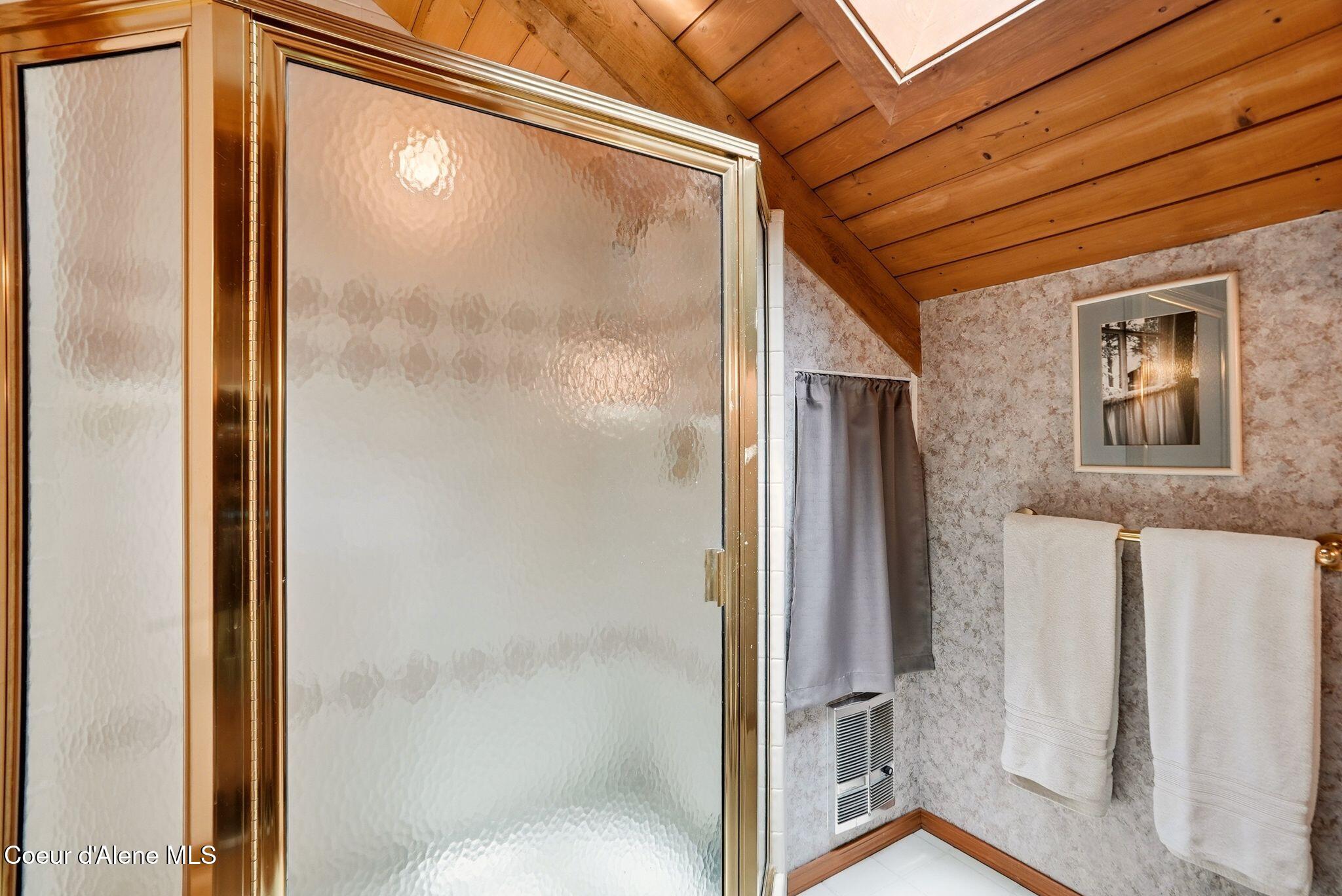 3337 South Lands End Road Coeur D'Alene, ID 83814 - Photo 25 of 49 39_Inside-Media-Lands-38