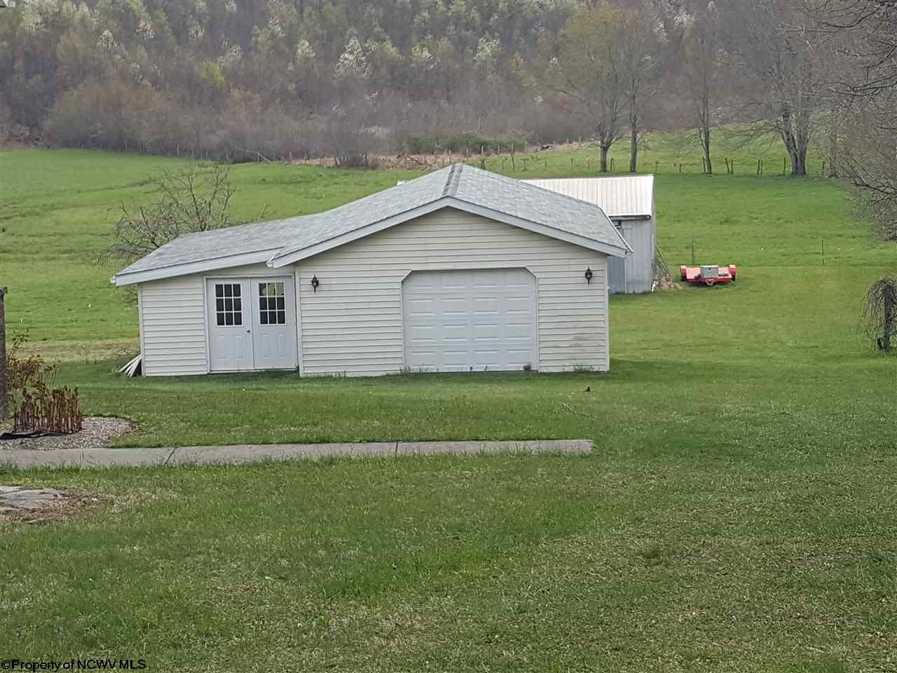 324 Natural Bridge Road French Creek, WV 26218 - Photo 4 of 12 Gallery Image 4