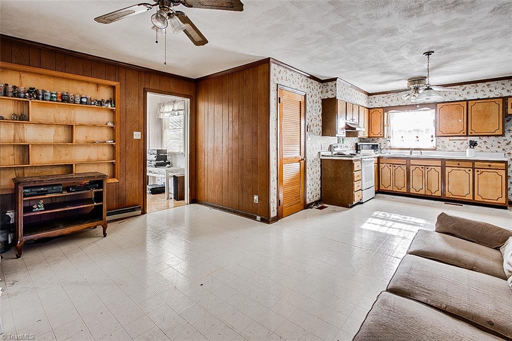 1315 Rotherwood Road Greensboro, NC 27406 - Photo 11 of 42 Gallery Image 11