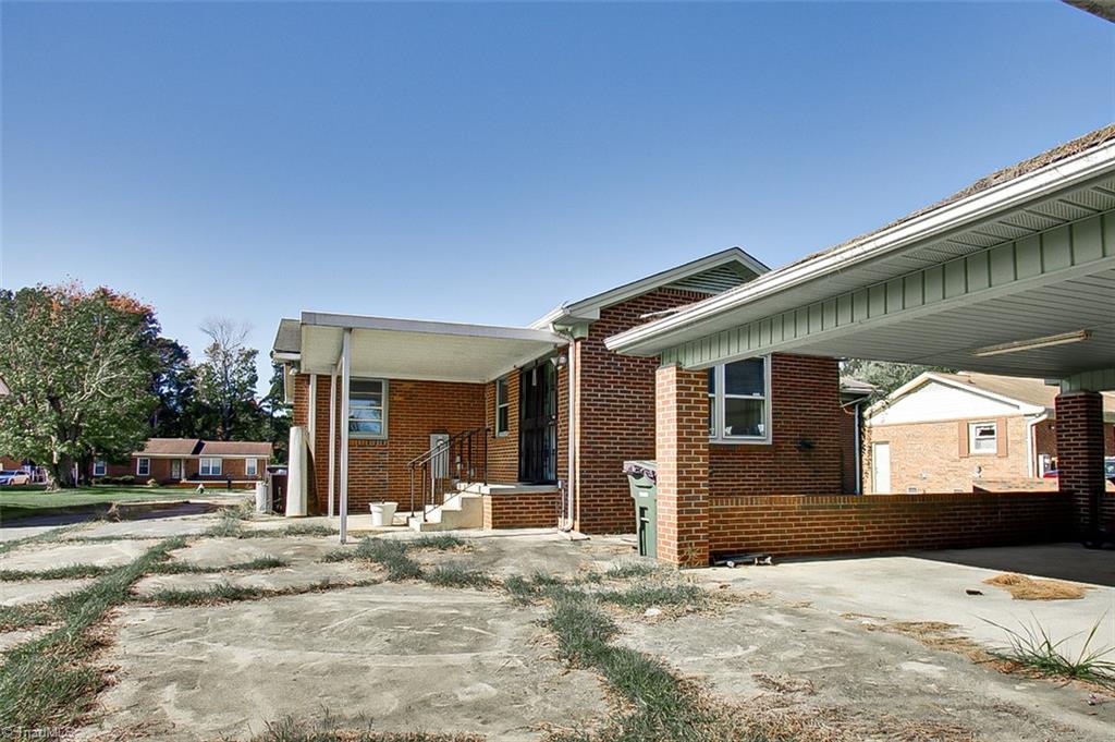 1315 Rotherwood Road Greensboro, NC 27406 - Photo 3 of 42 Gallery Image 3