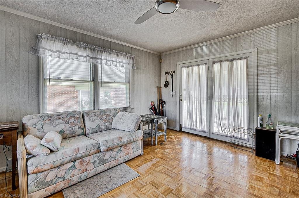 1315 Rotherwood Road Greensboro, NC 27406 - Photo 4 of 42 Gallery Image 4
