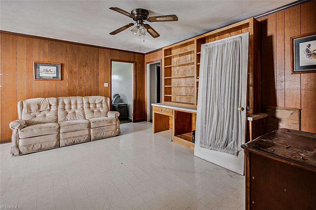 1315 Rotherwood Road Greensboro, NC 27406 - Photo 9 of 42 Gallery Image 9
