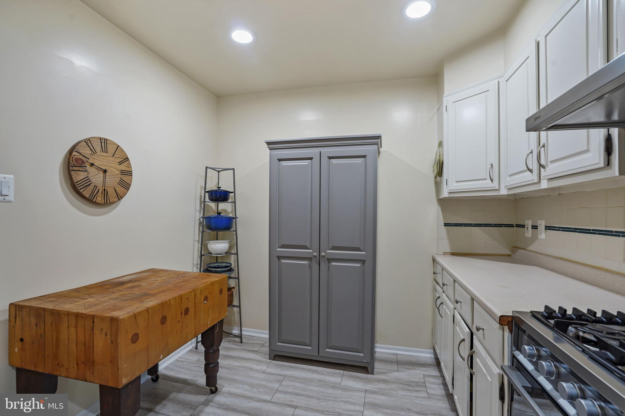 5633 Heming Avenue Springfield, VA 22151 - Photo 13 of 34