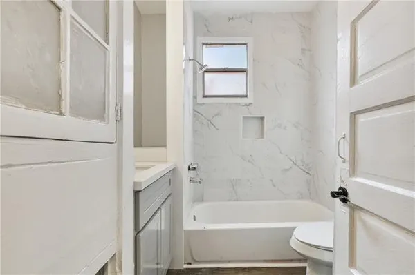 $1,600 | 816 Forstall Street, New Orleans, LA 70117