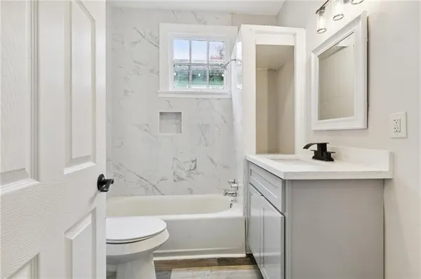 $1,600 | 816 Forstall Street, New Orleans, LA 70117