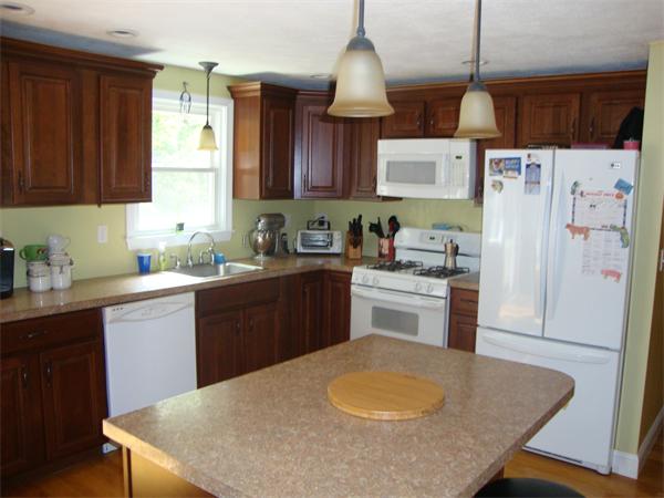 10 Community Road Billerica, MA 01821 - Photo 2 of 20