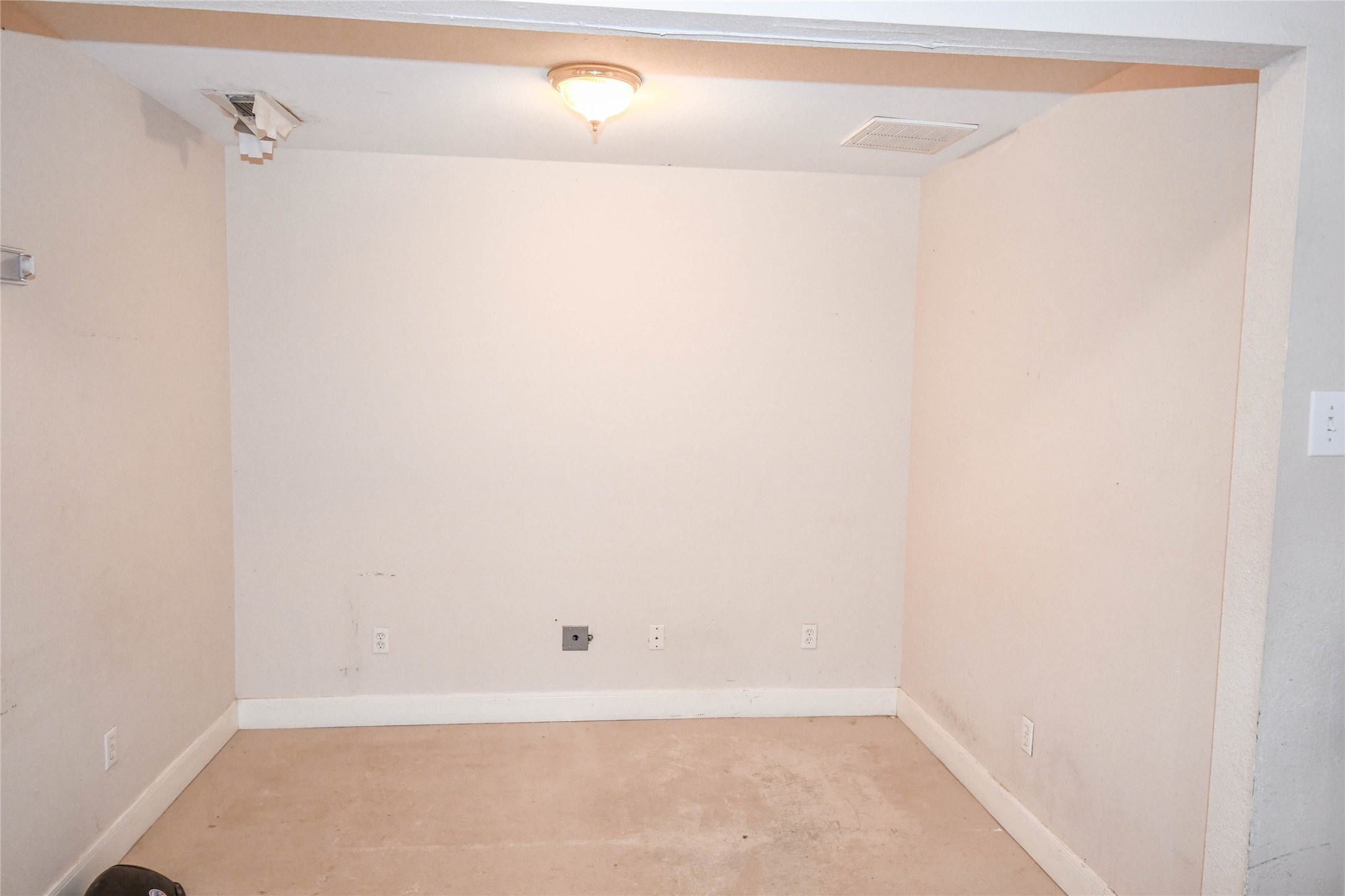 23440 Highway 321 Cleveland, TX 77327 - Photo 4 of 20