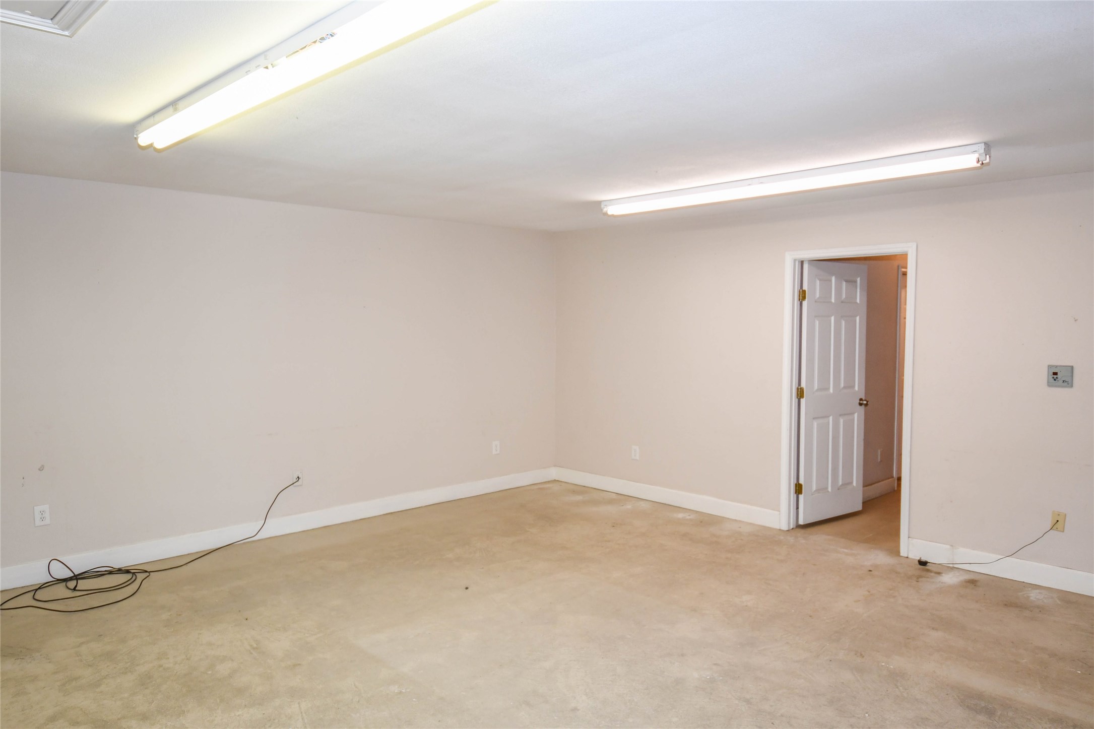 23440 Highway 321 Cleveland, TX 77327 - Photo 9 of 20