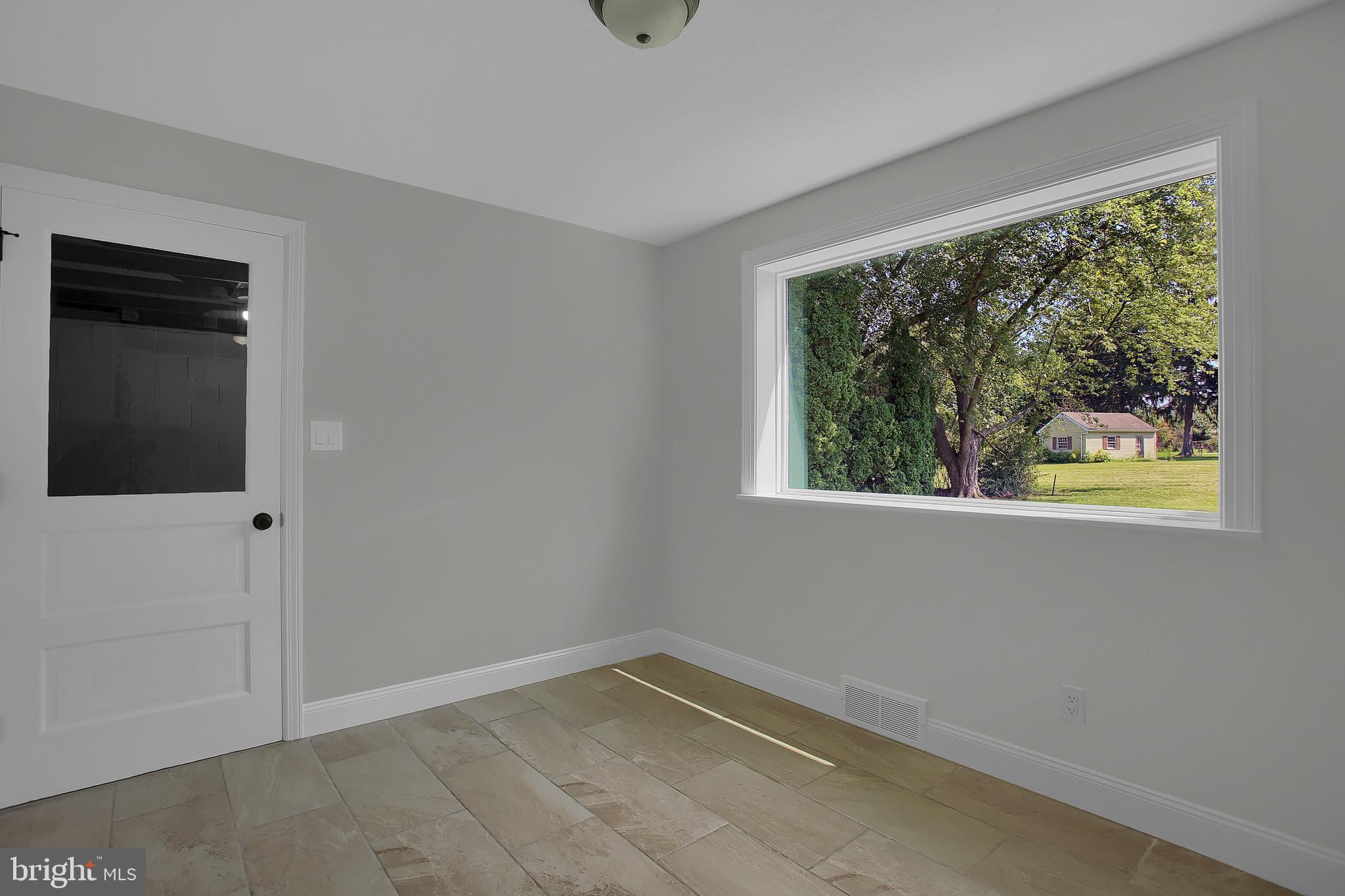 2346 Maple Road York, PA 17408 - Photo 15 of 34
