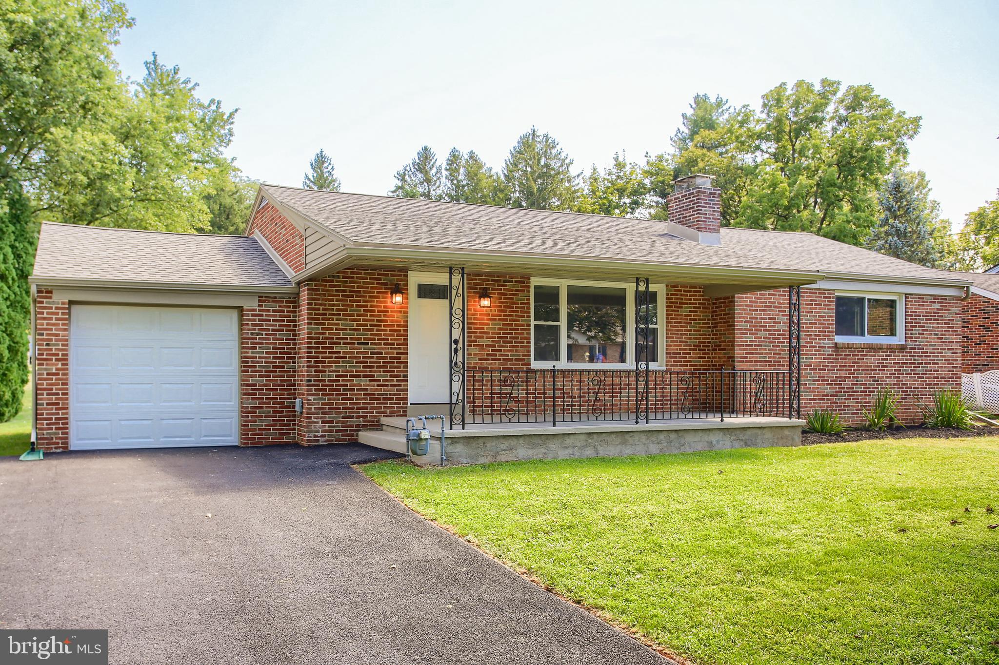 2346 Maple Road York, PA 17408 - Photo 2 of 34