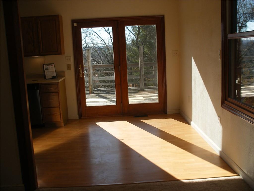 3 Judy Drive Eighty Four, PA 15330 - Photo 9 of 19 a view of an empty room and window