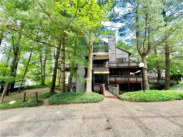 $145,000 | 2193 Pine Brook Trail, Cuyahoga Falls, OH 44223