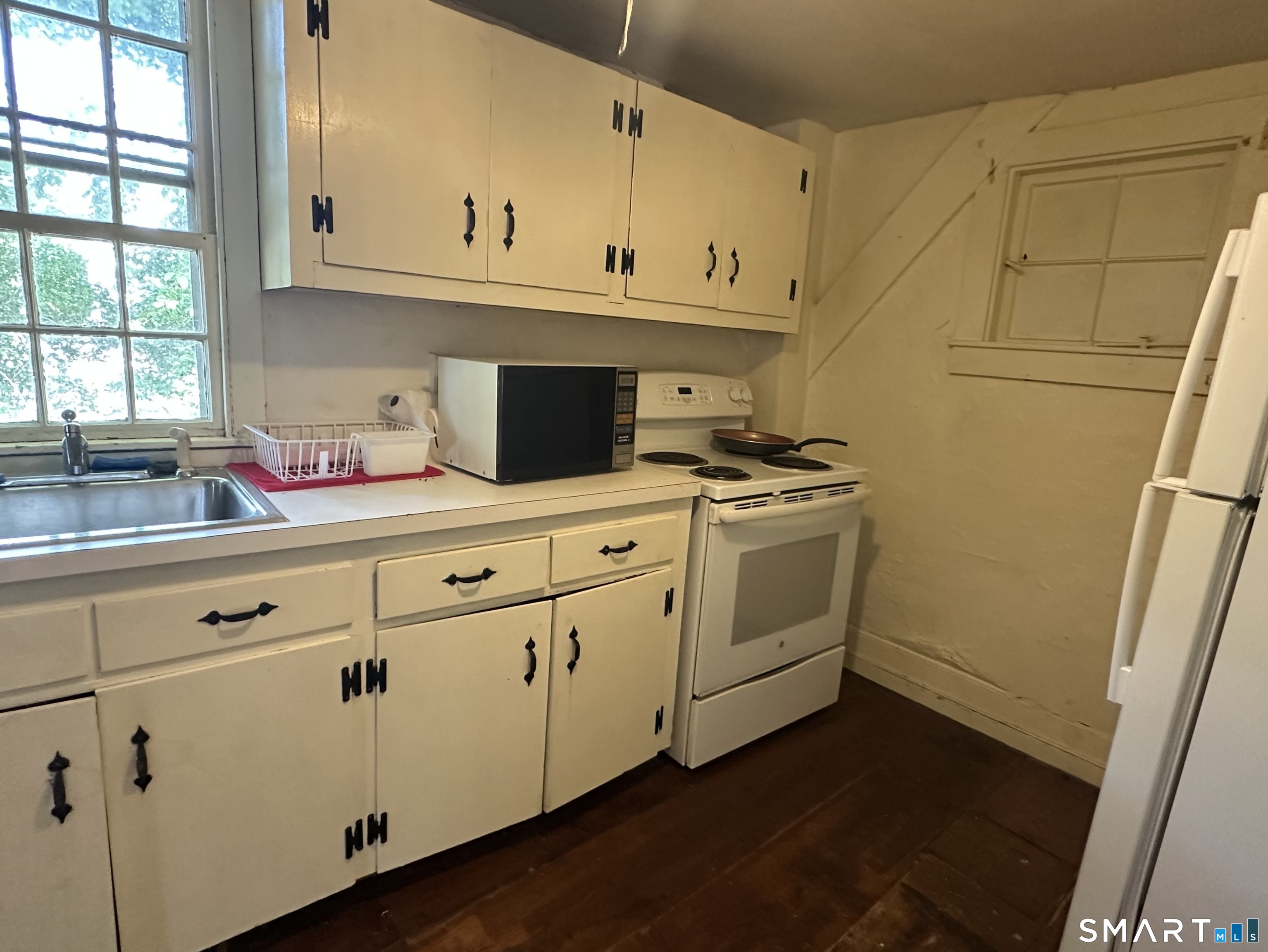 110 East Main Street Clinton, CT 06413 - Photo 19 of 40