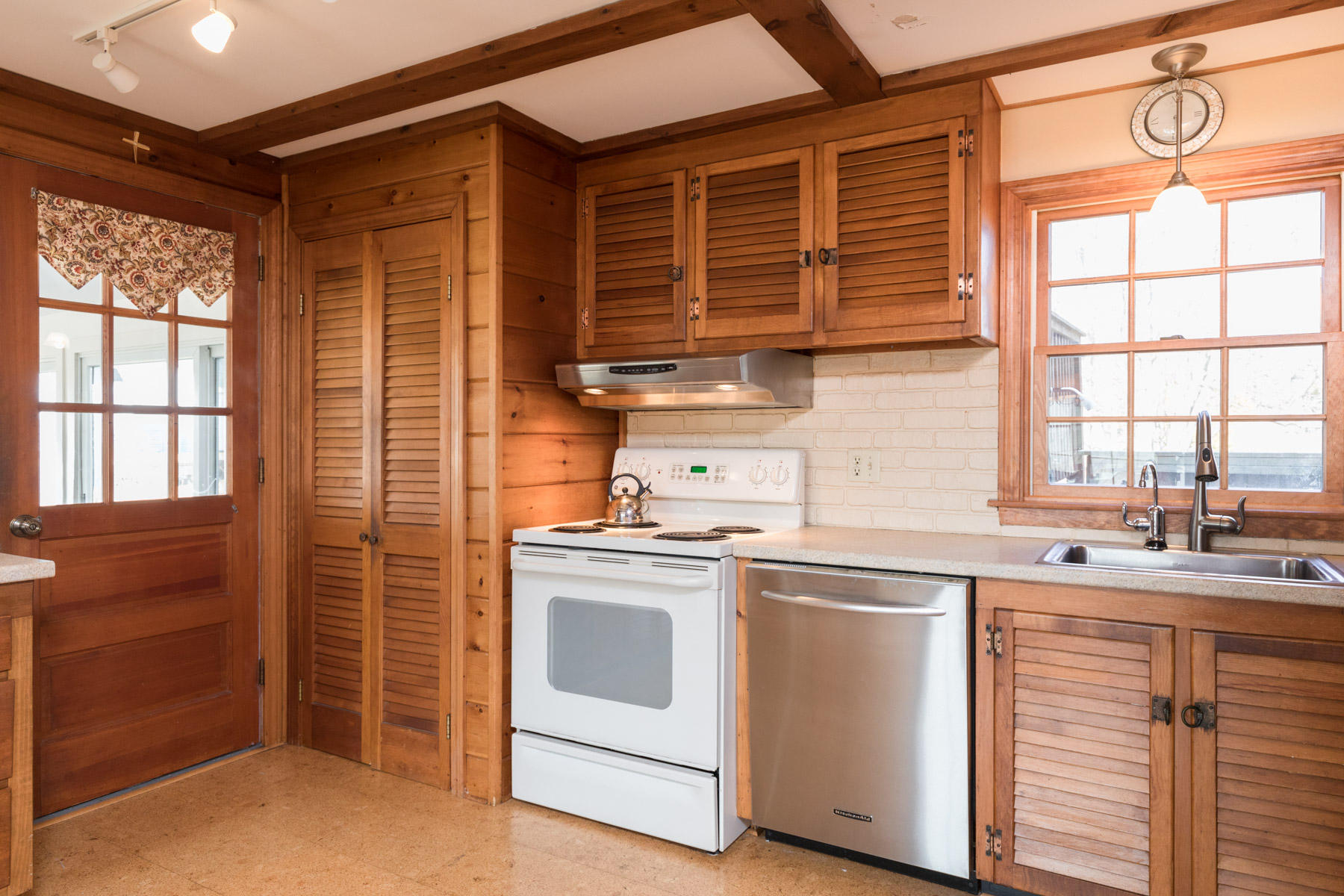 1 4th Street Biddeford Pool, ME 04006 - Photo 19 of 50 Kitchen