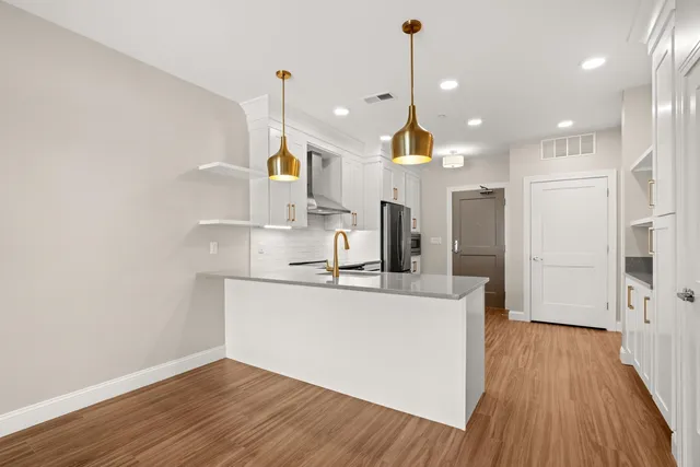 $608,000 | 99 Foundry Place, Unit 206, Portsmouth, NH 03801