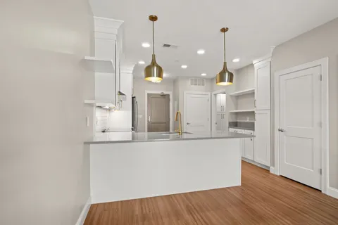 $608,000 | 99 Foundry Place, Unit 206, Portsmouth, NH 03801