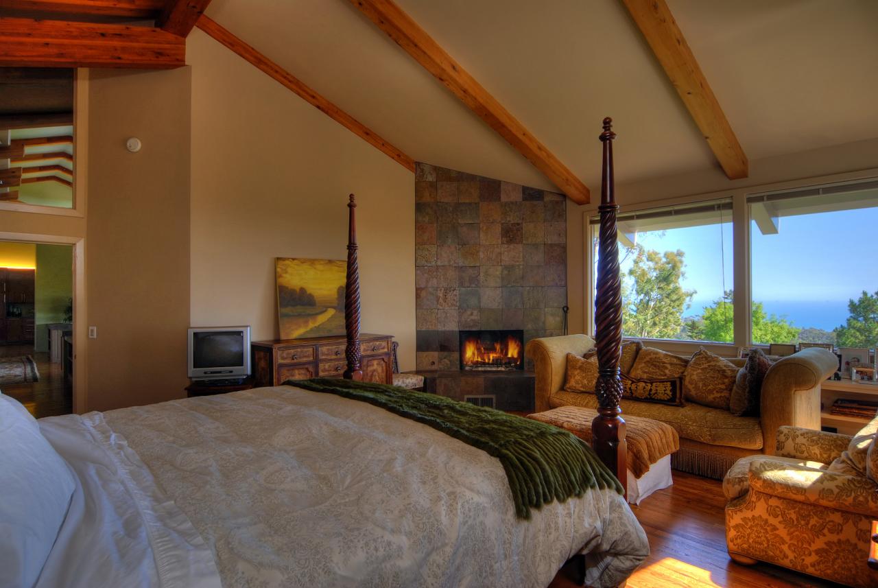 1123 Glenview Road Santa Barbara, CA 93108 - Photo 6 of 15 a bedroom with a bed window and couch