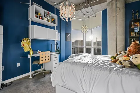 $425,000 | 1001 Belleview Street, Unit 305, Dallas, TX 75215