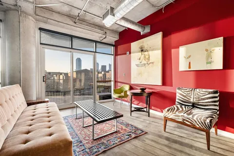 $425,000 | 1001 Belleview Street, Unit 305, Dallas, TX 75215