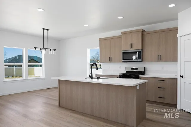 $399,999 | 720 Irene Street, Kimberly, ID 83341