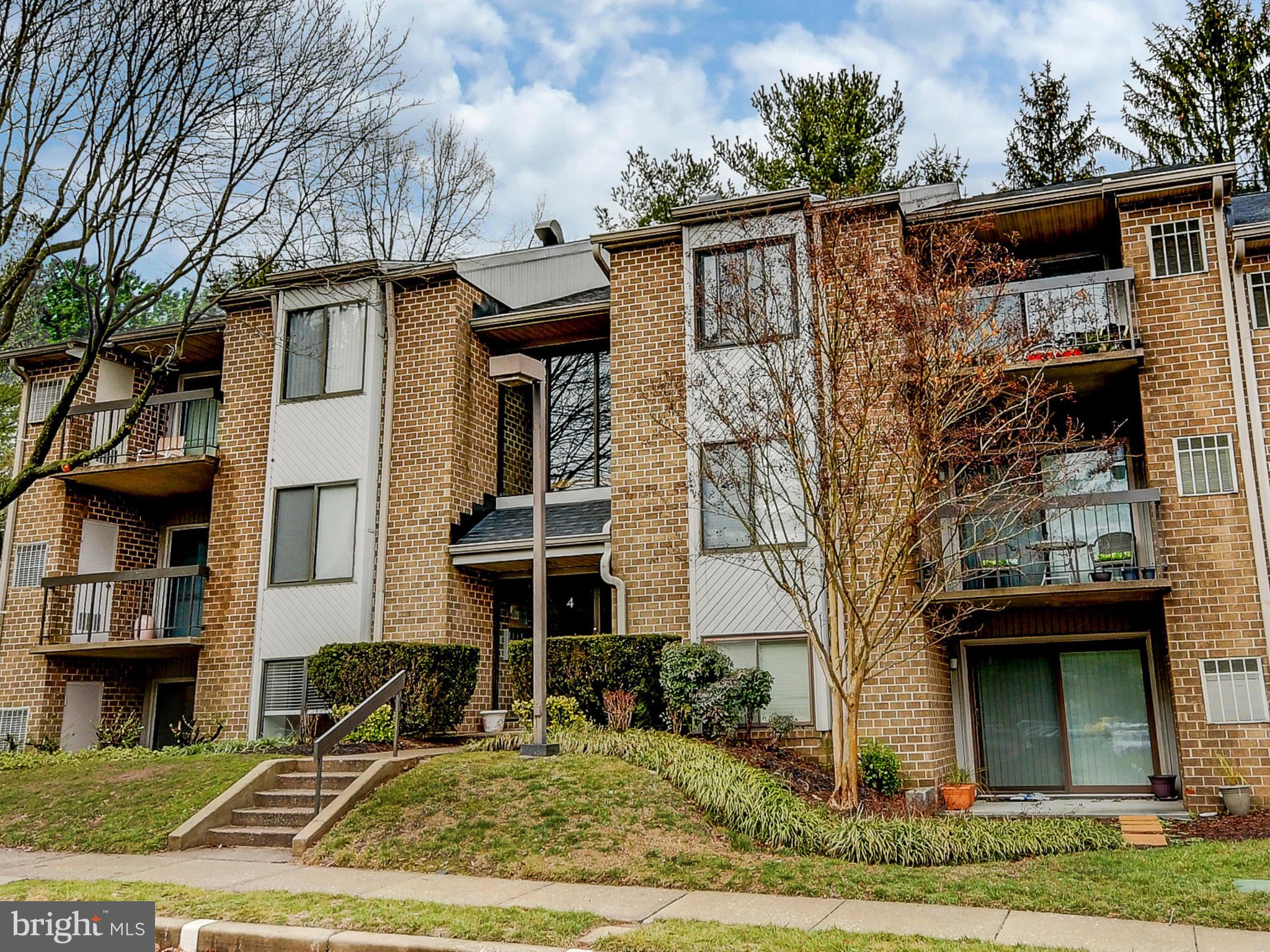 4 Glenamoy Road, Unit 101 Lutherville-Timonium, MD 21093 - Photo 2 of 27