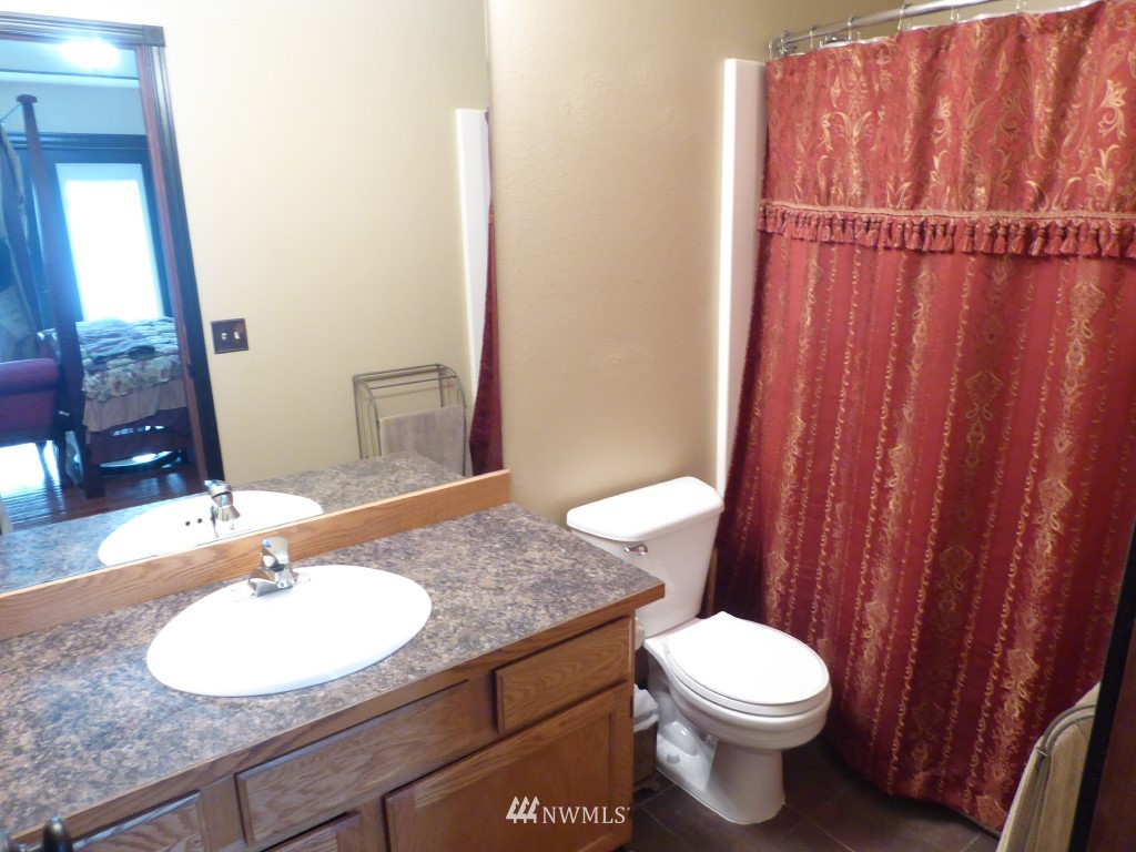 19902 Tahoma Circle Southwest Rochester, WA 98579 - Photo 14 of 25