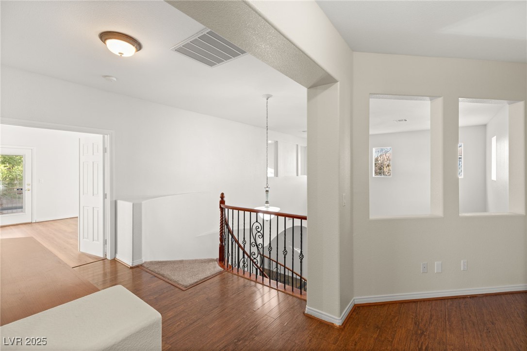 7840 Red Leaf Drive Las Vegas, NV 89131 - Photo 14 of 31