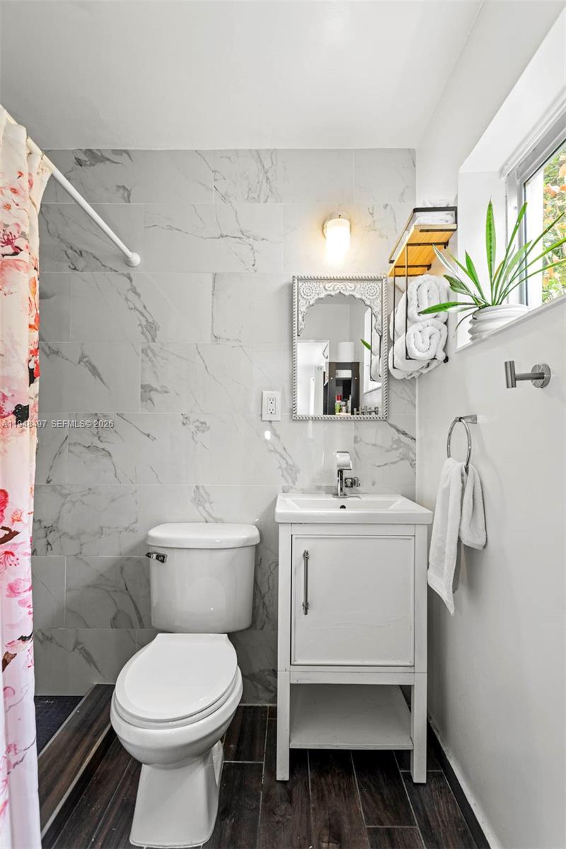 1360 Southwest 14th Street Miami, FL 33145 - Photo 23 of 49