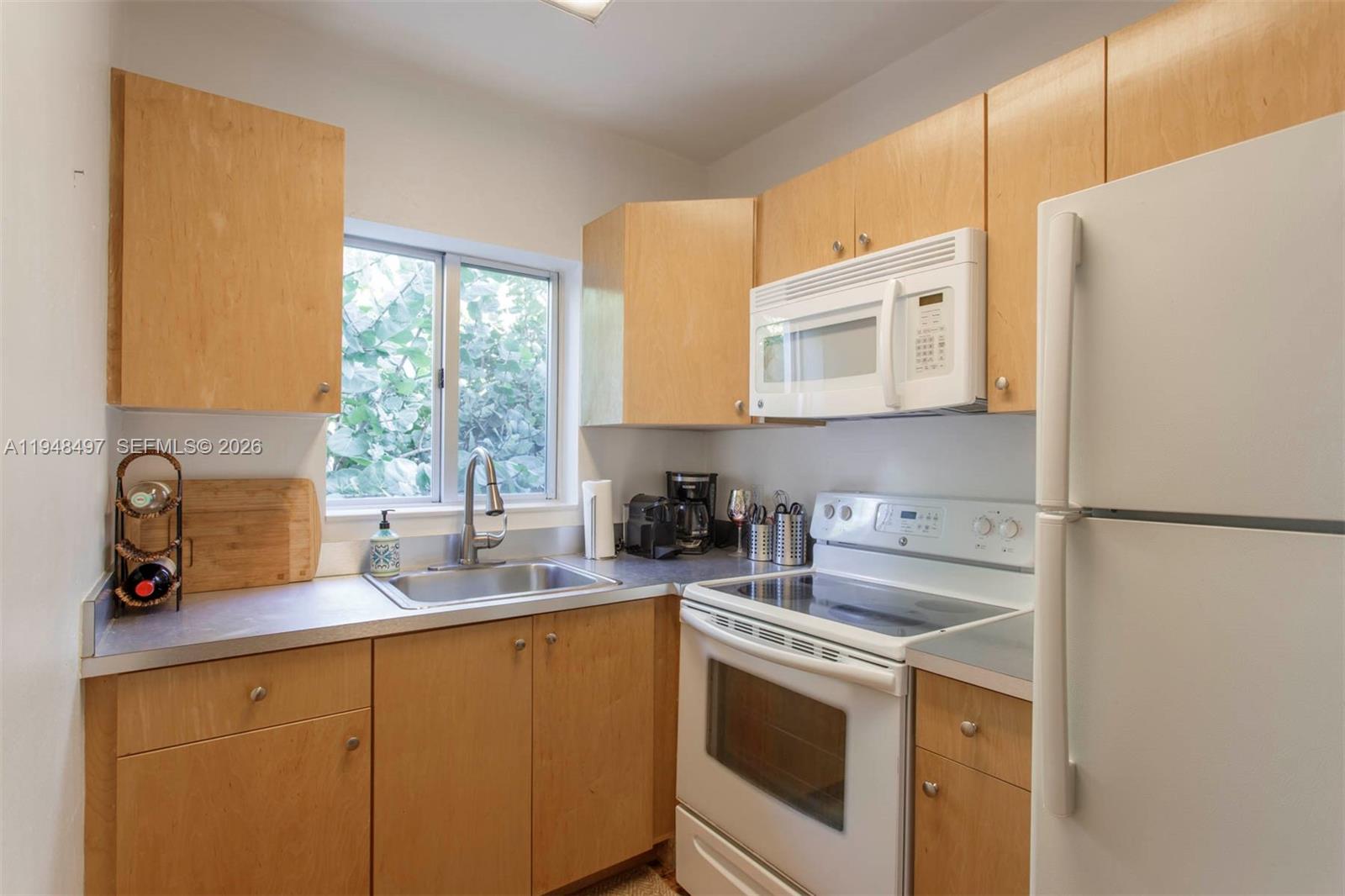 1360 Southwest 14th Street Miami, FL 33145 - Photo 28 of 49