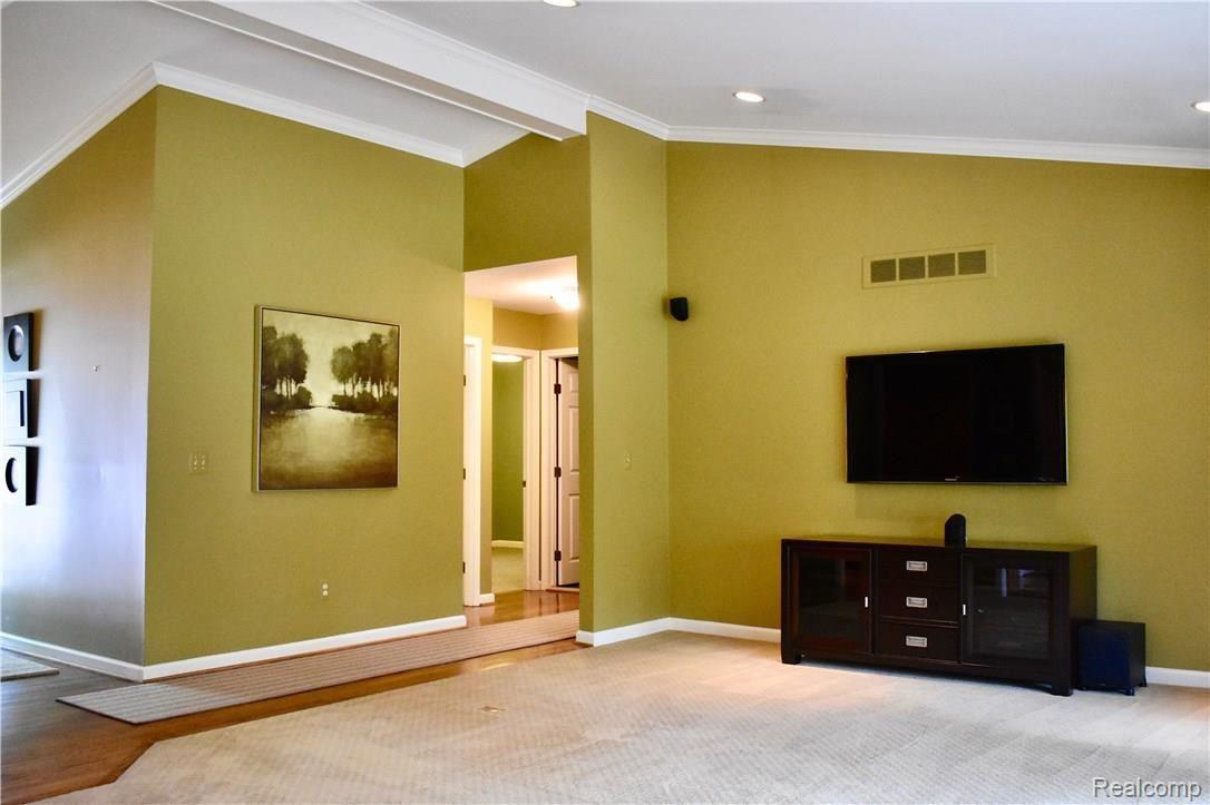 22435 Mill Road Novi, MI 48375 - Photo 10 of 33 DSC_0431.jpg