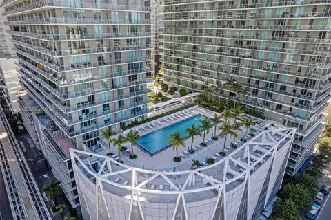 $450,000 | 1111 Southwest 1st Avenue, Unit 2721N, Miami, FL 33130