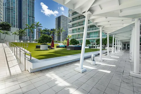$450,000 | 1111 Southwest 1st Avenue, Unit 2721N, Miami, FL 33130