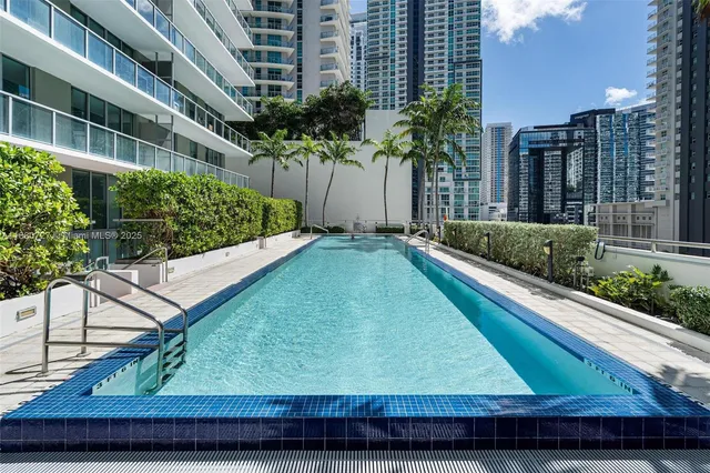 $450,000 | 1111 Southwest 1st Avenue, Unit 2721N, Miami, FL 33130