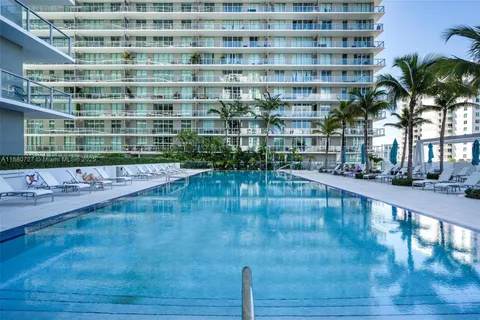 $450,000 | 1111 Southwest 1st Avenue, Unit 2721N, Miami, FL 33130