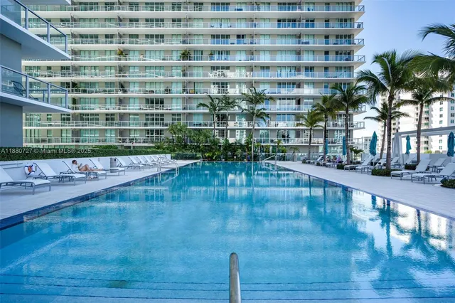 $450,000 | 1111 Southwest 1st Avenue, Unit 2721N, Miami, FL 33130