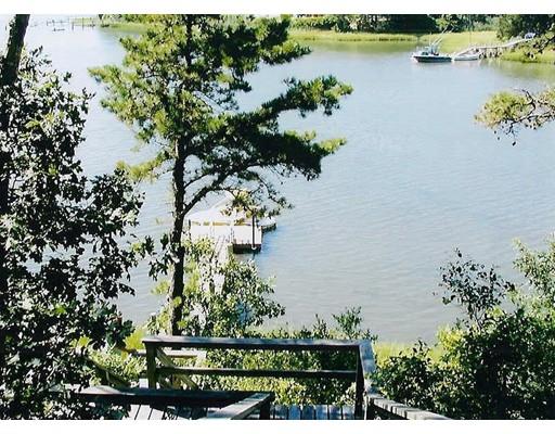27 Ockway Bay Road Mashpee, MA 02649 - Photo 12 of 16 Gallery Image 12
