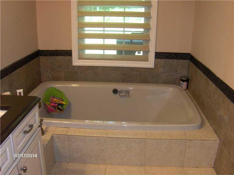 187 South Kings Creek Road Burgettstown, PA 15021 - Photo 12 of 25 Master Bath/Spa.