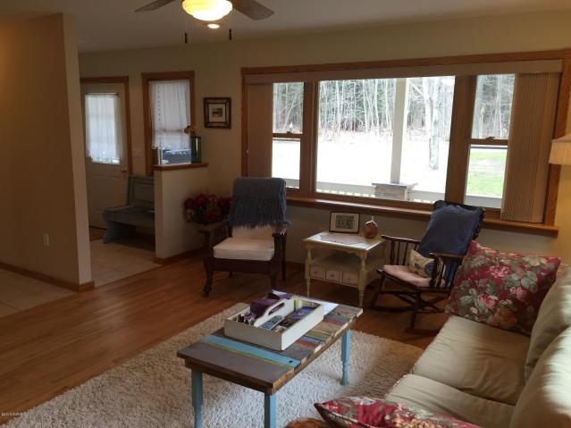 3991 Lakeshore Road Manistee, MI 49660 - Photo 6 of 36 1798475-6.JPG